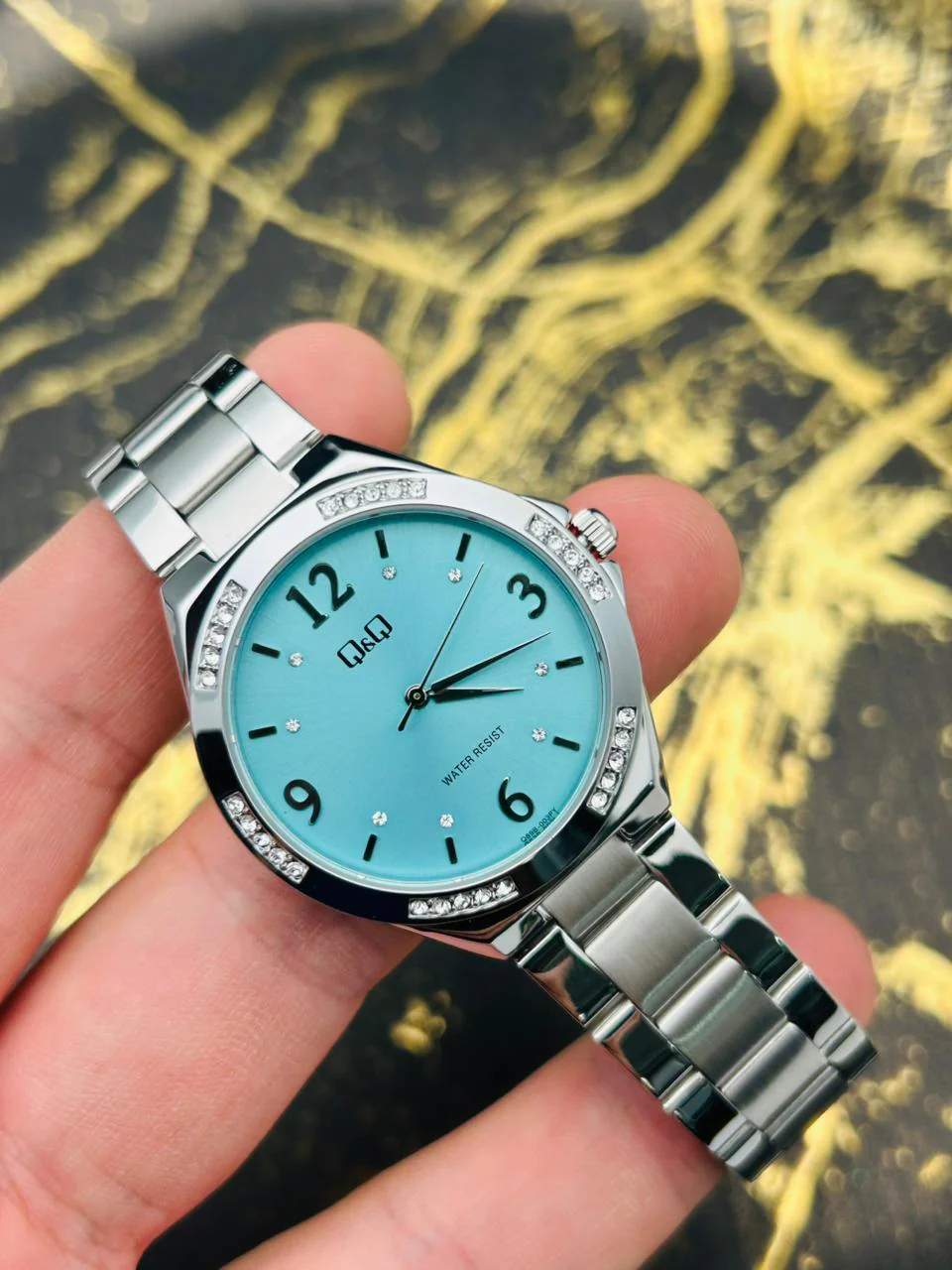 Reloj de Dama Q&Q Modelo Q75B-002PY - Image 2
