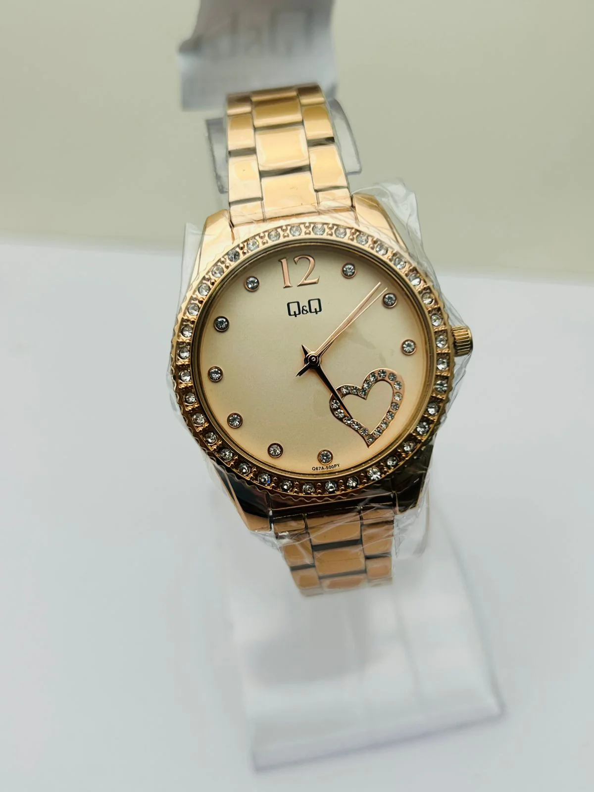 Reloj Q&Q corazón para dama - Image 3