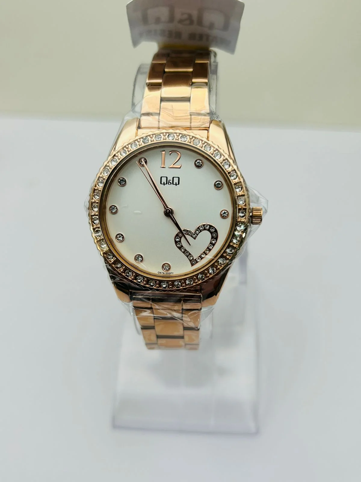 Reloj Q&Q corazón para dama - Image 5