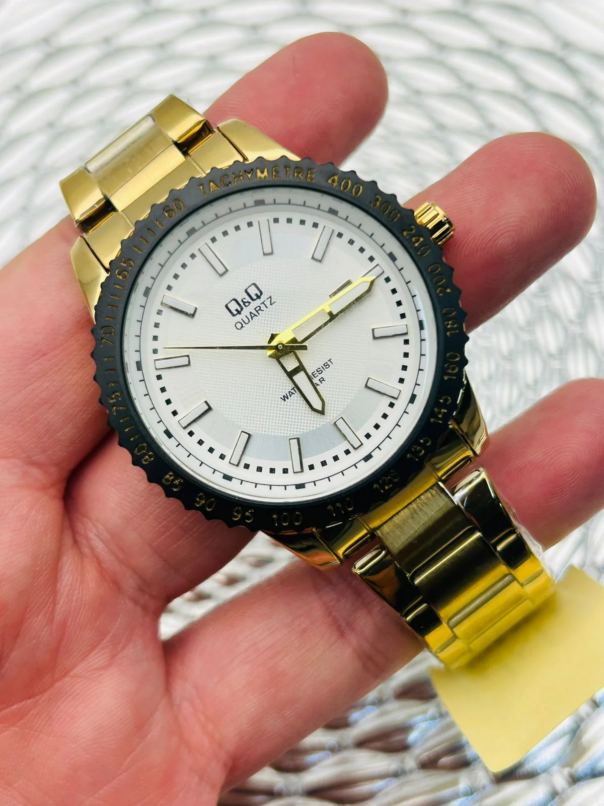 Reloj Q&Q Deportivo en Acero – Calendario Día - Image 6