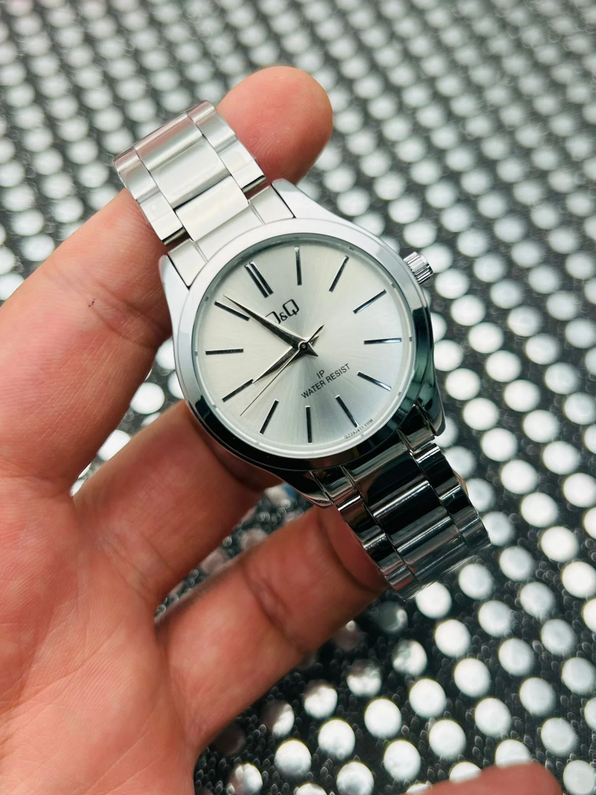 Reloj Q&Q en acero - Image 4