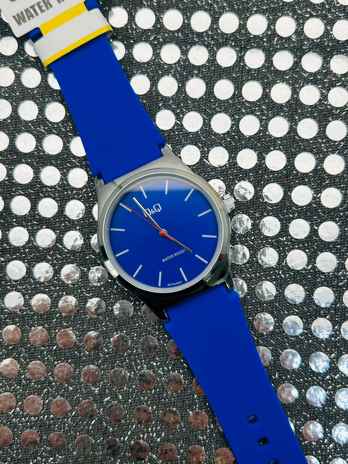 Reloj Q&Q en goma unisex - Image 2