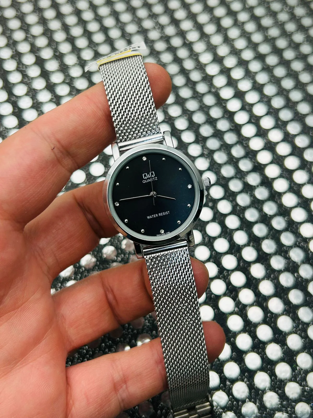 Reloj Q&Q pulso en acero maya plano