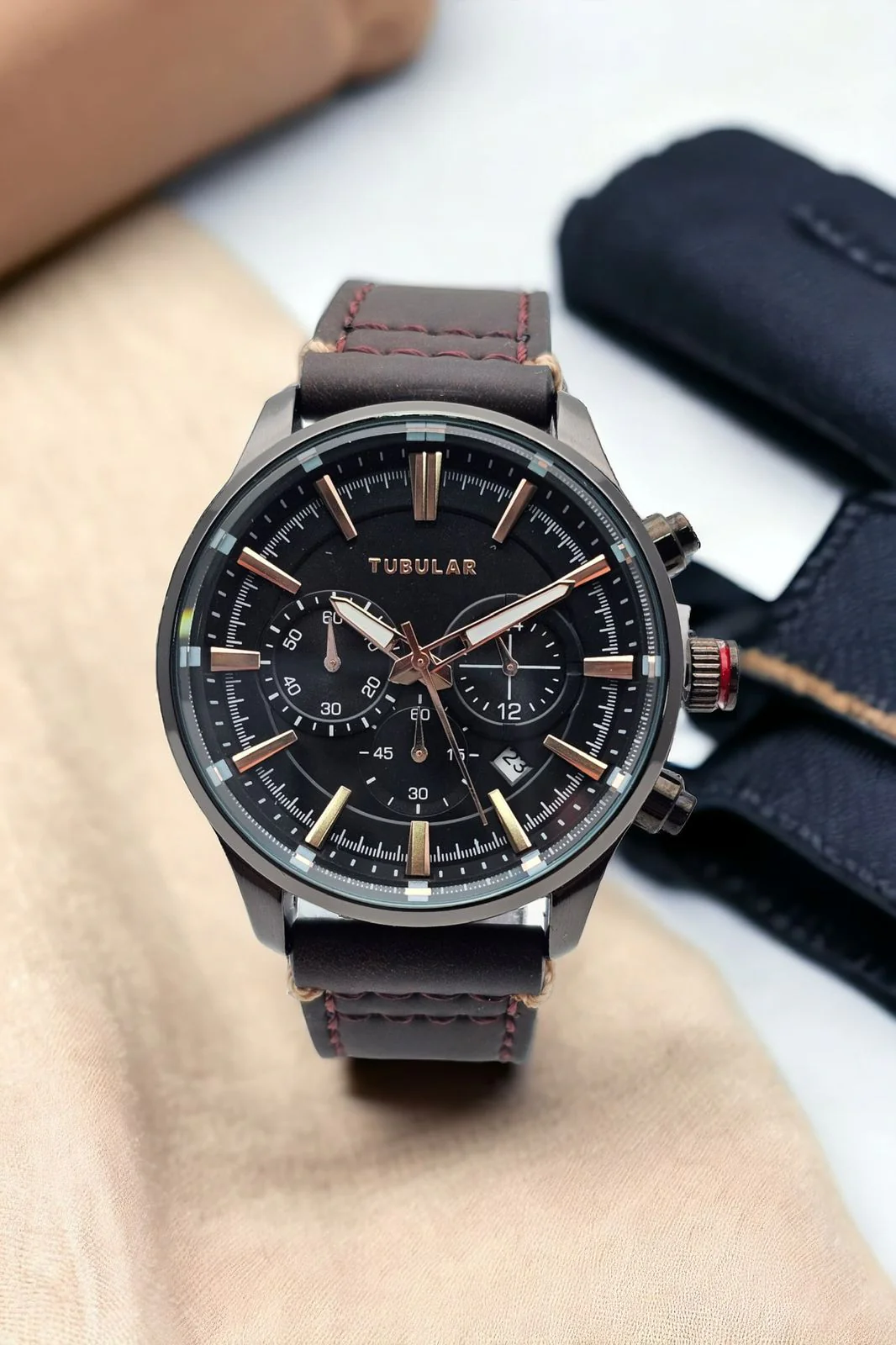 Reloj TUBULAR CORREA CUERO - Image 4